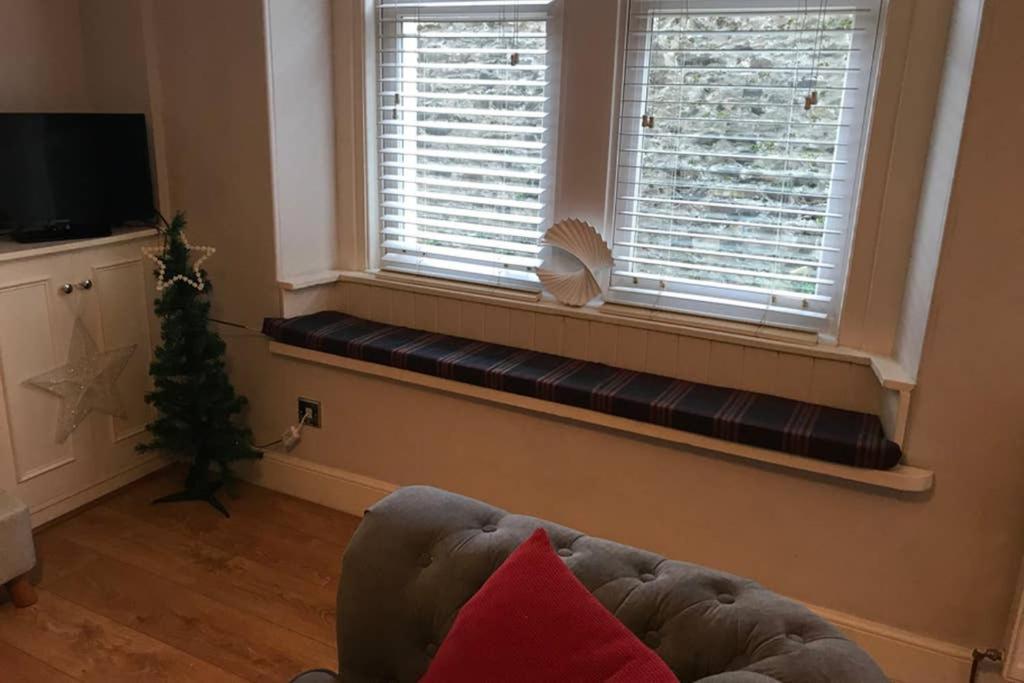 8A Tweed Cottage, Just Off The High St In Peebles Exteriör bild