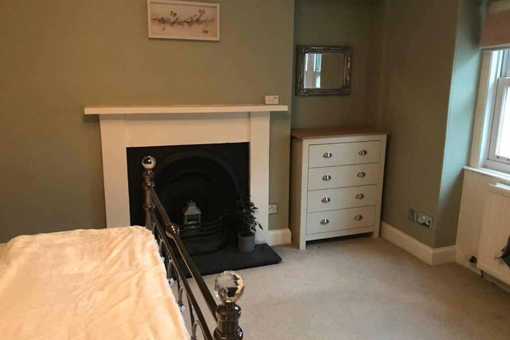 8A Tweed Cottage, Just Off The High St In Peebles Exteriör bild