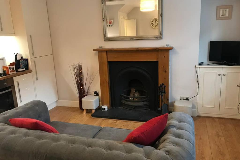 8A Tweed Cottage, Just Off The High St In Peebles Exteriör bild